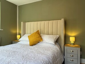 1 bedroom, free WiFi, bed sheets - Studio on The Green - UK48298 (Chinley)