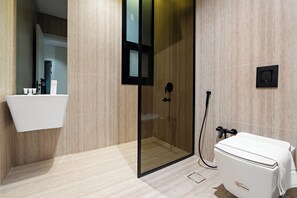 Exclusive Apartment | Bathroom
