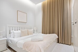 Grand Apartment | 3 bedrooms, Egyptian cotton sheets, premium bedding, memory-foam beds - Silkhaus Majidia 115 (Riyadh)