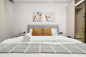 Royal Apartment | 2 bedrooms, Egyptian cotton sheets, premium bedding, memory foam beds - Silkhaus Rose Residency 36 (Riyadh)