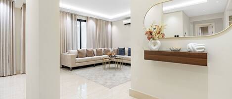 独特公寓 | 起居区 | 50-英寸智能电视(配备数码频道)