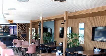 Mavi Restaurant & Apartments 3