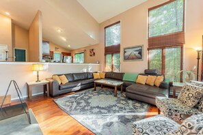 Smart TV, fireplace, foosball, table tennis