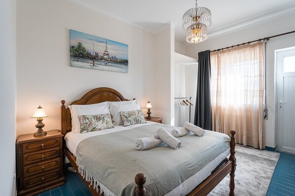 3 chambres, fer et planche Ă repasser, accĂšs Internet, draps fournis