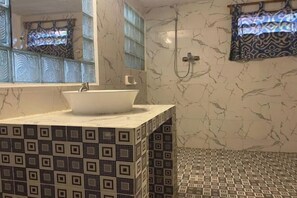 Room - Bagus Bay Homestay (Tuktuk Siadong)