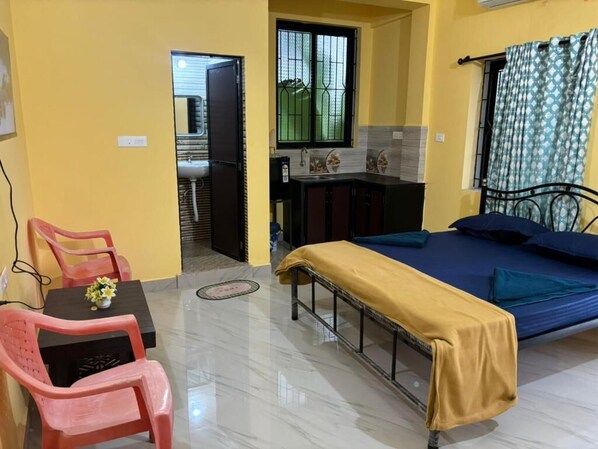 1 bedroom, iron/ironing board, WiFi, bed sheets