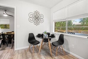 Dining - NEW Bixby Ranch House in Pensacola! (Pensacola)