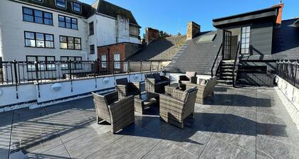 Cardiff flat with roof-terrace