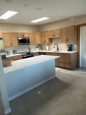 Microwave, oven, stovetop, dishwasher