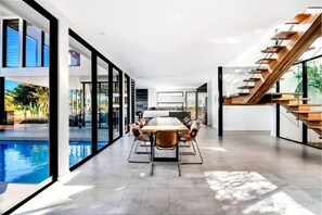 Unclassified image, 4 of 5, button - Luxico Bluewater Oasis (Heated Pool) (Broadbeach Waters)