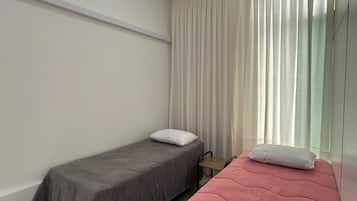 2 quartos, ferros/tábuas de passar roupa, Wi-Fi, roupa de cama