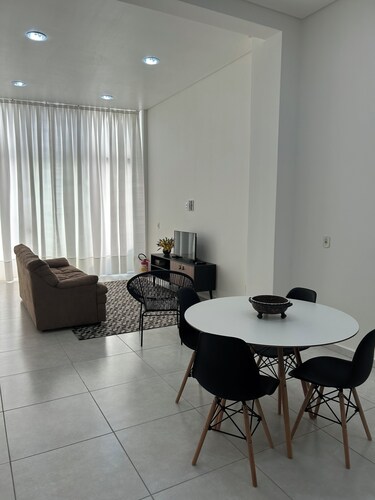 Kitnet Elegance-Ideal for families of up to 4 people. Full kitchen/Parking