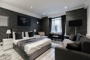 Apartment, Private Bathroom (4) | Iron/ironing board - The Savers Hotel by PLI (London)
