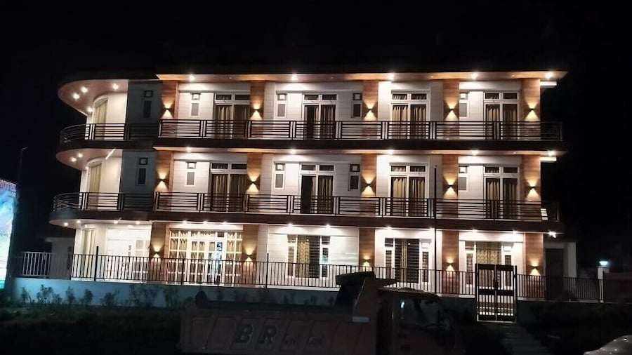 HOTEL REWALSAR HEIGHTS