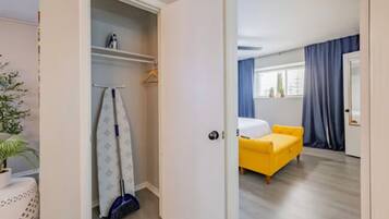 1 bedroom, iron/ironing board, WiFi, bed sheets