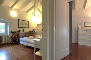 4 Schlafzimmer, Bügeleisen/Bügelbrett, Reisekinderbett, kostenloses WLAN