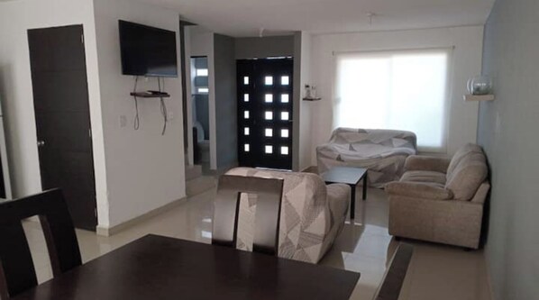Interior - House in condominium w/ Alberca (Santiago de Querétaro)