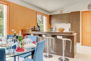 Dining - FOOTPRINTS VILLA. PINEWALK AREA. HEATED POOL. WIFI. 100m/2 MIN WALK TO THE SEA (port pollensa)