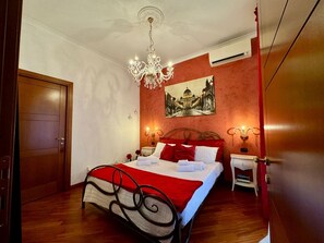 2 bedrooms, iron/ironing board, WiFi, bed sheets - Doria Boutique Apartment, family-friendly apartment in Vatican area (Roma)