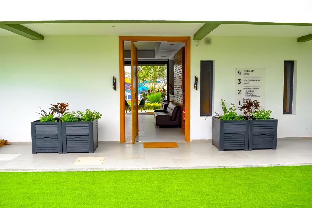 المنشأة من الخارج