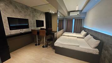 Twin Room, Non Smoking, Balcony | Free WiFi, wheelchair access