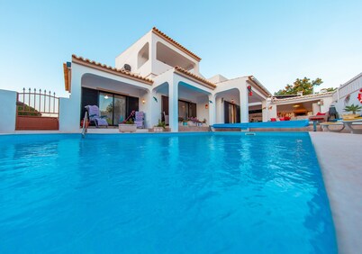Zen retreat w/ heatable pool, Albufeira