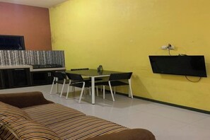Room - Green Homestay (Junrejo)
