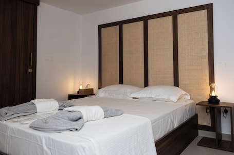 1 habitación y espacio para trabajar con laptop