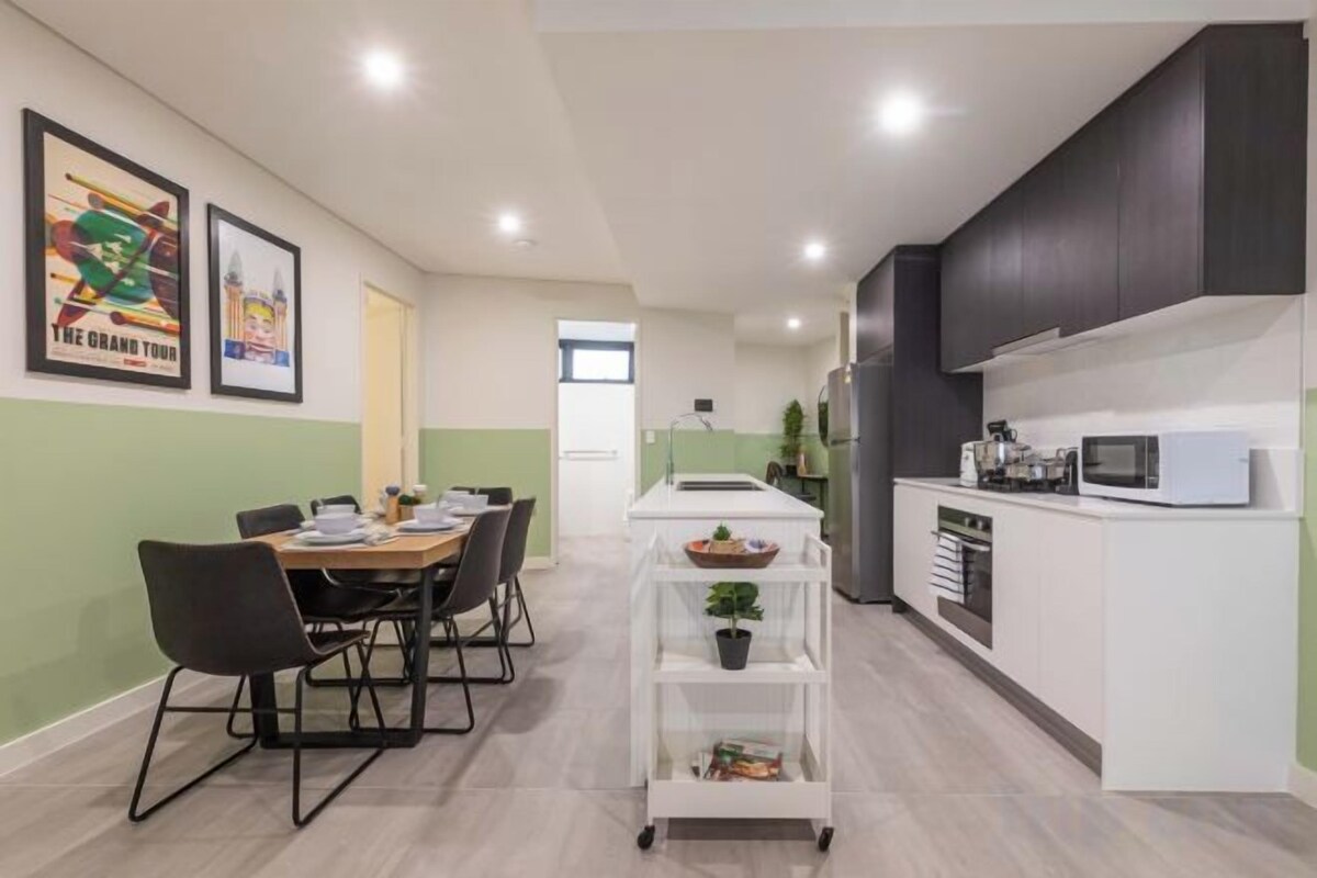 Superior Three-Bedroom Apartment