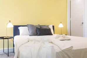 Cribs/infant beds - Kula Parramatta (MAYS HILL)