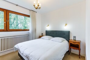 3 chambres, fer et planche à repasser, Wi-Fi gratuit, draps fournis