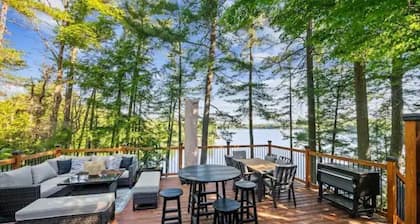 Lux Muskoka Waterfront 5 BR Luxury