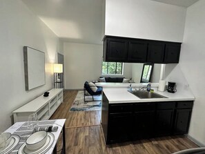 Interior - Affordable Stay Near Proctors-A7 (Schenectady)