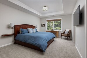 4 habitaciones, escritorio, tabla de planchar con plancha y wifi gratis 