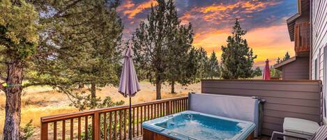 Tina de hidromasaje al aire libre