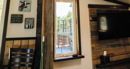 Colorado Cottage located at 7200 feet, near to Colorado Springs.