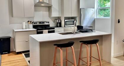 Oasis centrally located minutes from Brickell, Coral Gables, South beach