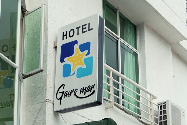 Front of property - Hotel Gaira Mar (Santa Marta)