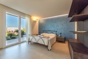 2 bedrooms, iron/ironing board, travel cot, free WiFi
