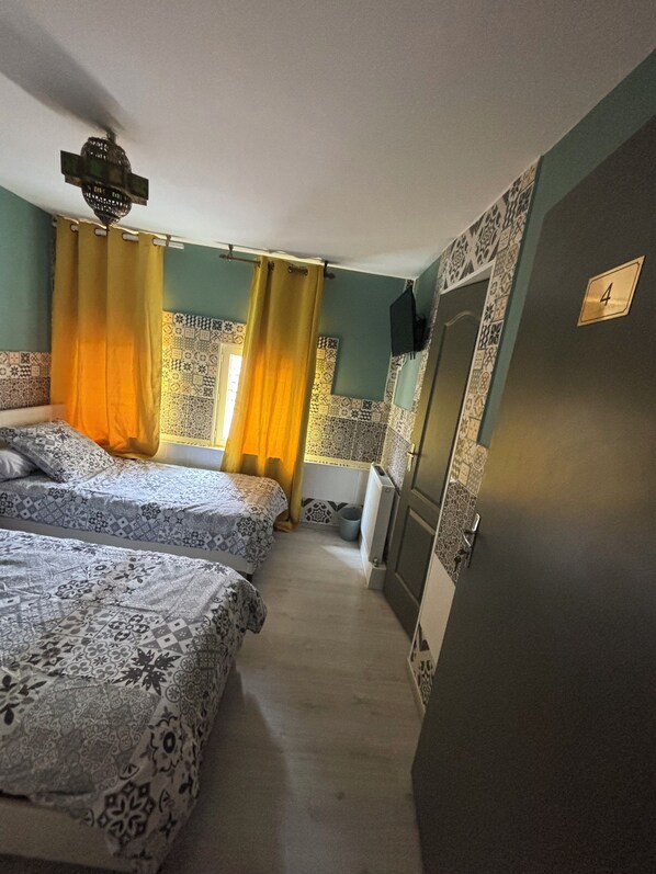 Habitación clásica con 1 cama doble o 2 individuales | Wifi gratis