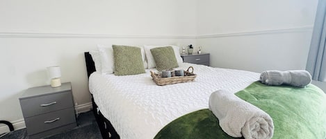 2 habitaciones, tabla de planchar con plancha y wifi gratis