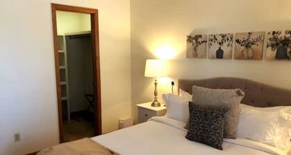 Large Home Near Boulder Fenced Yard 2 Dogs OK