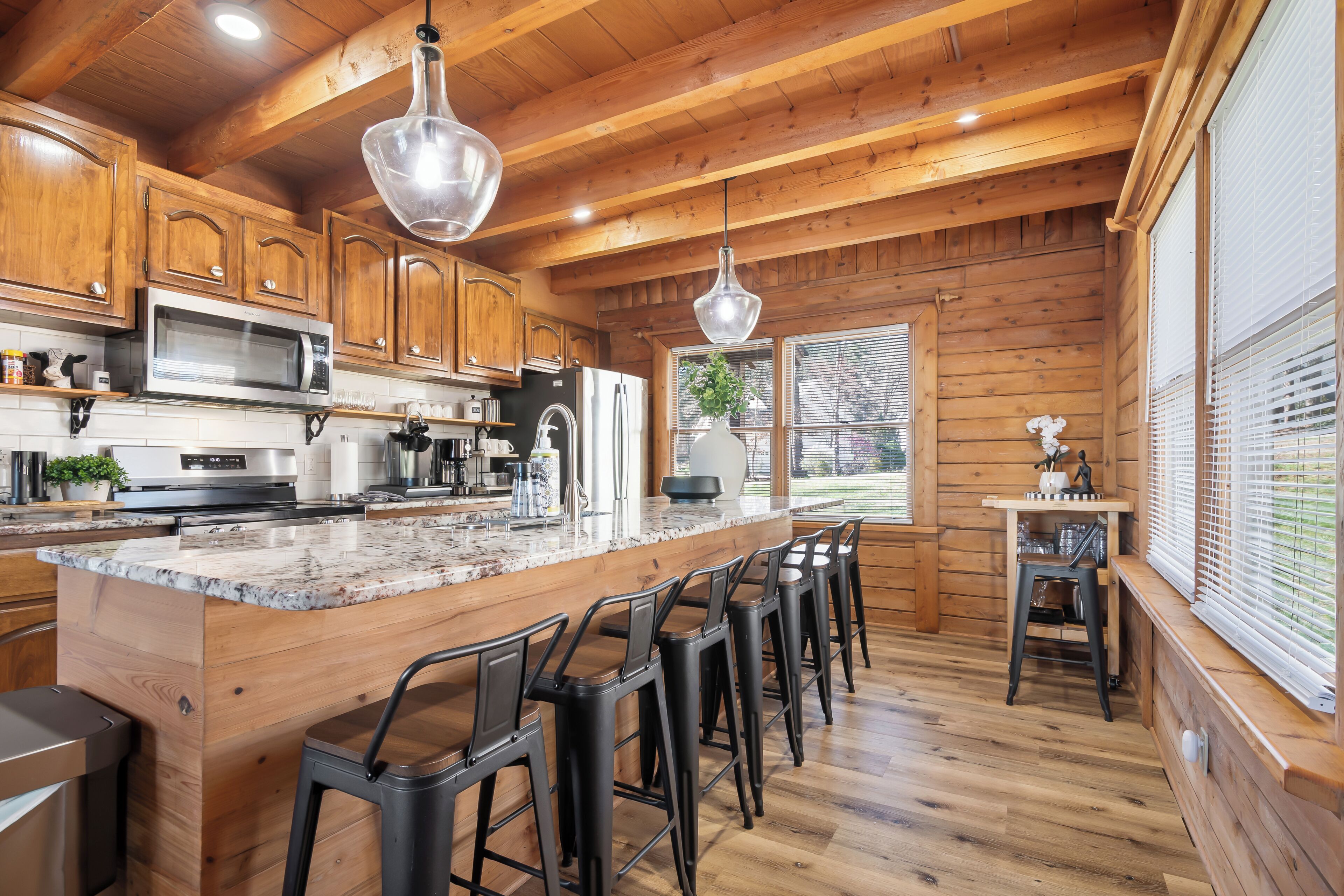 Micro-ondas, fogão, cooktop, lava-louças