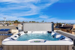 House (4 Bedrooms) | Interior - Sunset Serenity by Avantstay Rooftop w/ Hot Tub & Fire Pit, 3 Blocks to Beach! (Grover Beach)