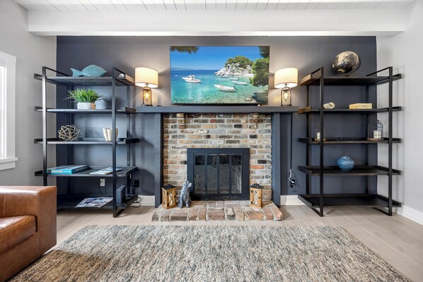 Interior - NEW Calle De Santiago in the Heart of Pensacola!
(Pensacola)