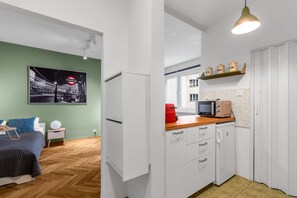 Fer et planche à repasser, Wi-Fi gratuit, draps fournis