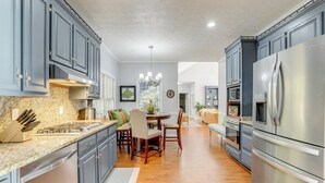 Unclassified image, 2 of 42, button - ~ 30 Mi to Atlanta - ‘The Wellness Manor’ w/ Deck! (Snellville)