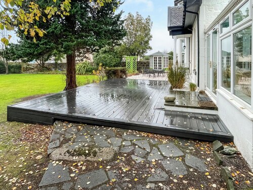 6 bedroom accommodation in Cardross, near Dumbarton