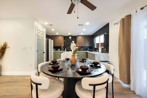 Dining - Central Mini putt getaway (San Jose)