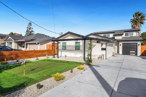 Central Mini putt getaway